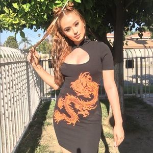 Puff of fire Dragon Mini Dress -Black